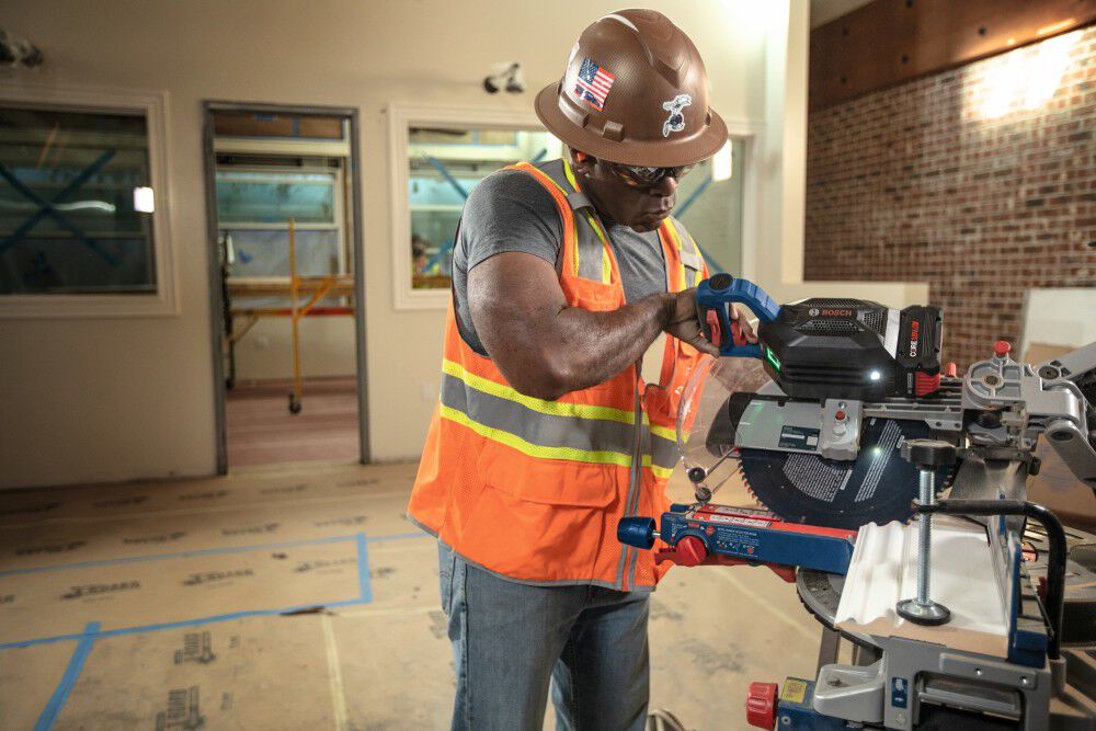Bosch 18V 12 Inch Dual-Bevel Miter Saw Kit - Reconditioned, large image number 11