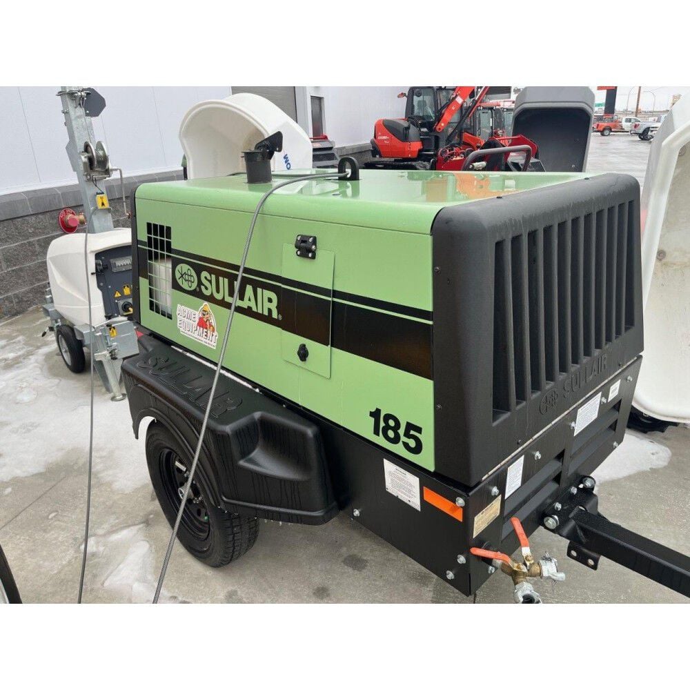 Sullair 185 Cfm Towable Air Compressor with Kubota Engine
