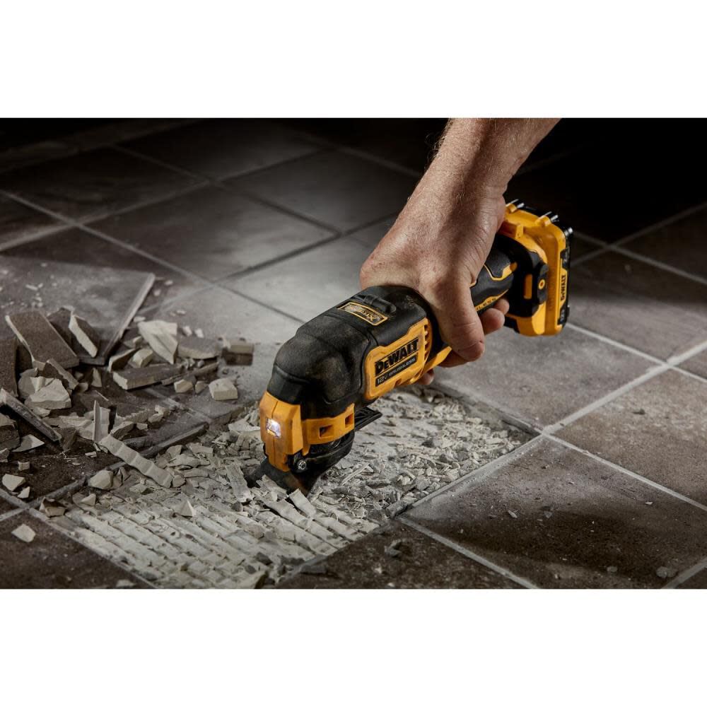 DEWALT XTREME 12V MAX Oscillating Tool Brushless Cordless Kit, large image number 4