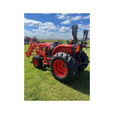 Kubota L3560HST Limited Edition Utility Tractor 2021 Used, large image number 3