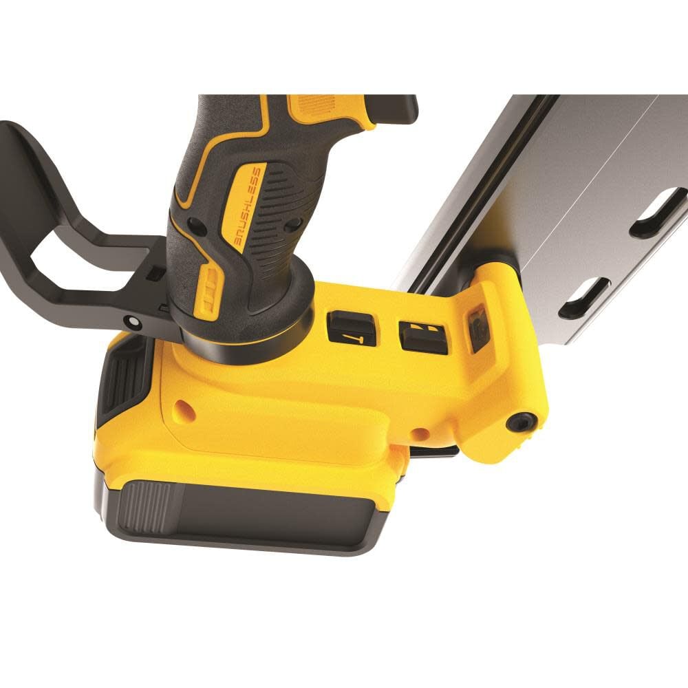 DEWALT 20V MAX 21 Degree Plastic Collated Cordless Framing Nailer