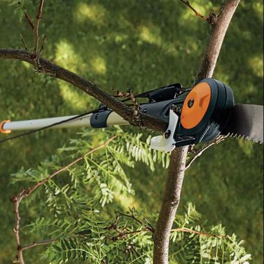 Fiskars 7 16' Chain Drive Extendable Pole Saw & Pruner, large image number 3