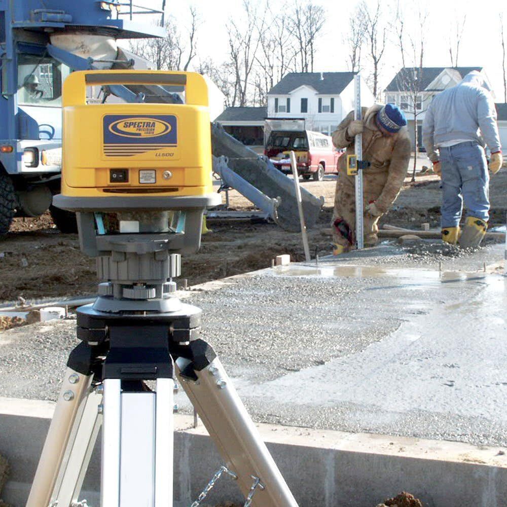 Spectra Precision Laser Level with HL700 Receiver, C70, Battery, Rod, Tripod and Case, large image number 7