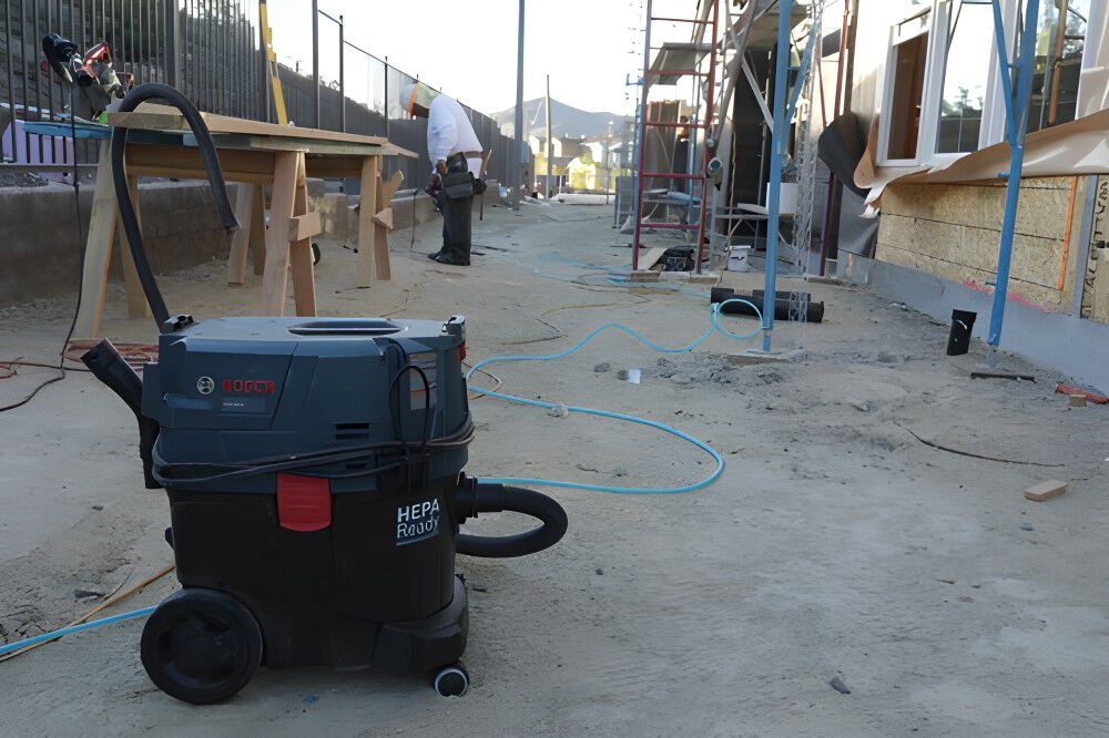 Bosch 9 Gallon Dust Extractor and 9 Inch Drywall Sander Reconditioned Bundle, large image number 12