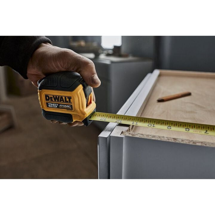 DEWALT ATOMIC Compact Series 25' Tape Measure, large image number 10