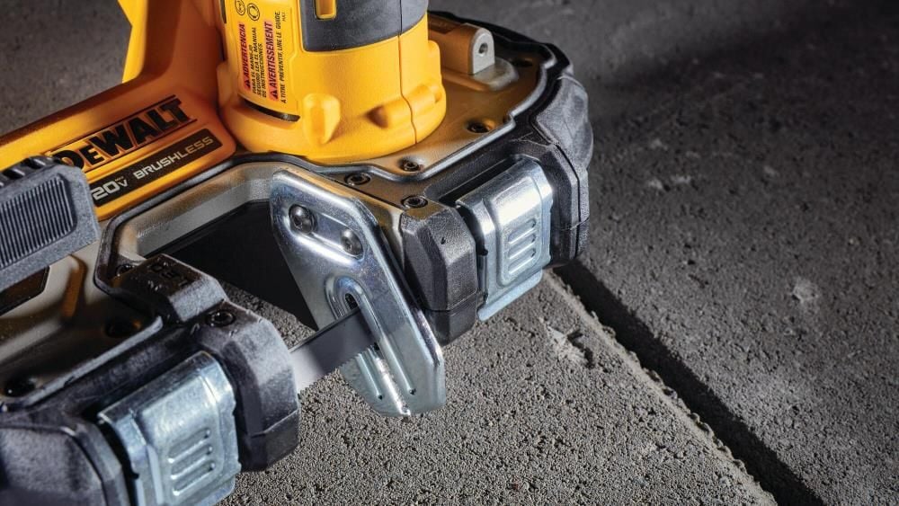 DEWALT ATOMIC 20V MAX Compact Bandsaw Brushless Cordless 1 3/4in Kit, large image number 14