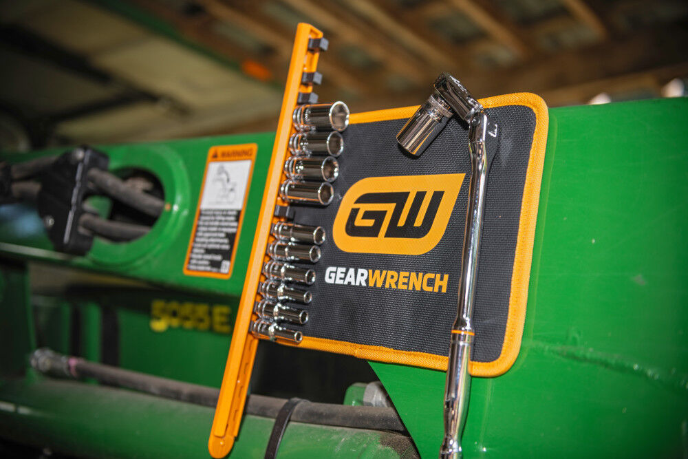 GEARWRENCH 10 Inch x 8 Inch Magnetic Tool Mat, large image number 3