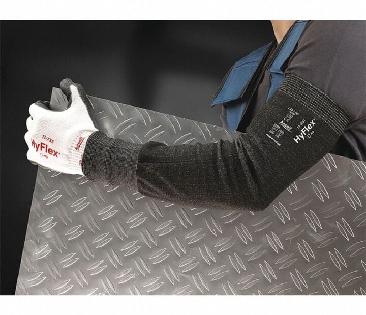 Ansell Protective Products HyFlex 15 Ga Black HPPE Wide Width Cut Resistant Sleeve - 18 Inch, large image number 3