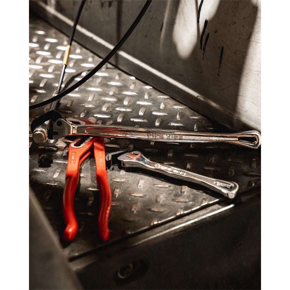 Pipe Vise Micro 5 6 Inch Self-Adjusting Wrench with Contoured Handle, large image number 9