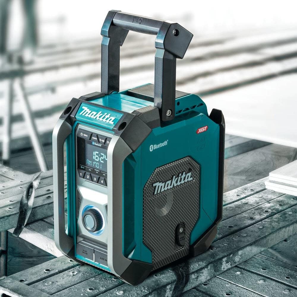 Makita 40V max XGT Job Site Radio Cordless Bluetooth (Bare