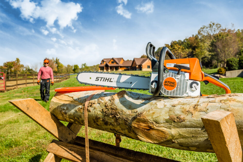 Compact Chainsaw, 45.4cc 