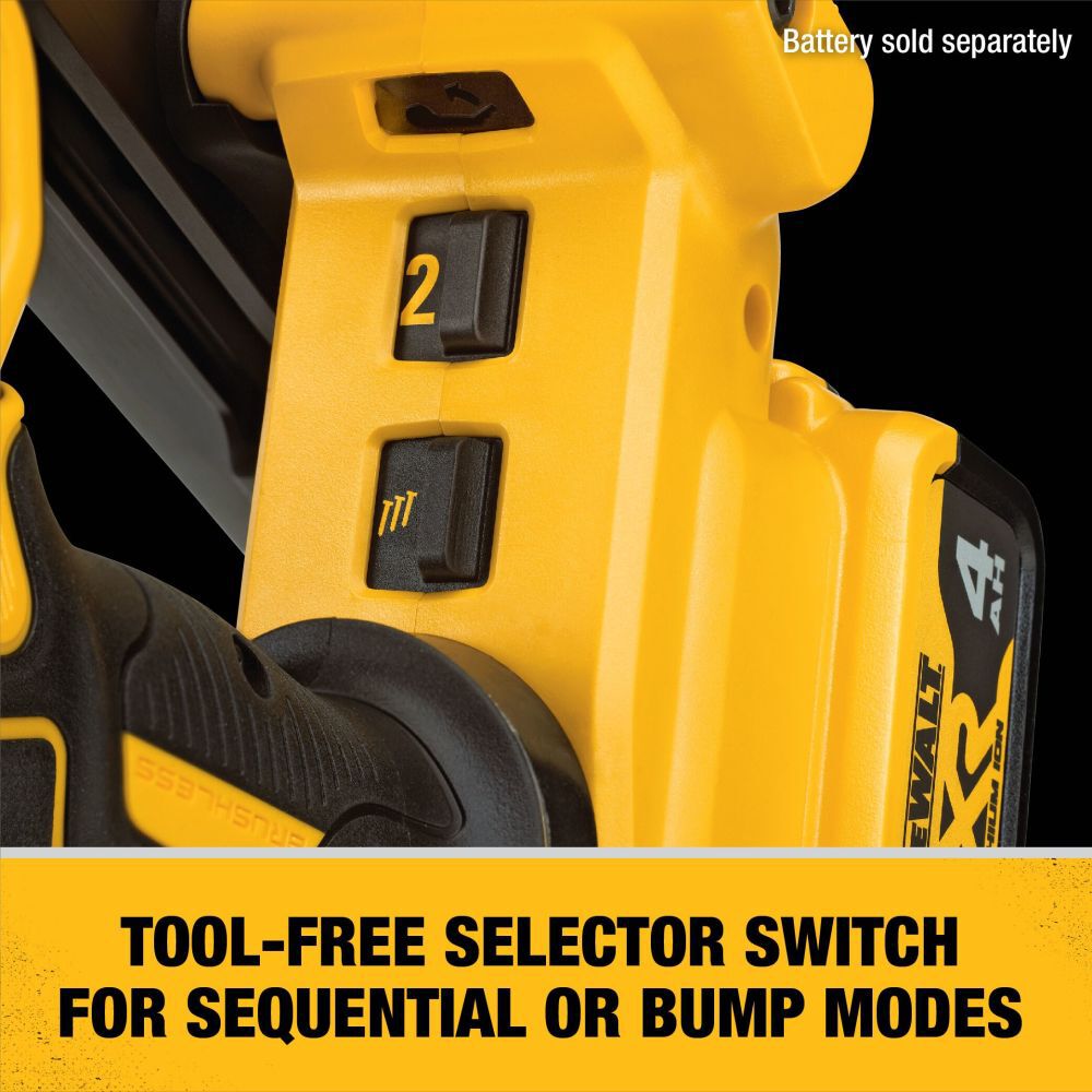 DEWALT 20V MAX 21 Degree Plastic Collated Cordless Framing Nailer