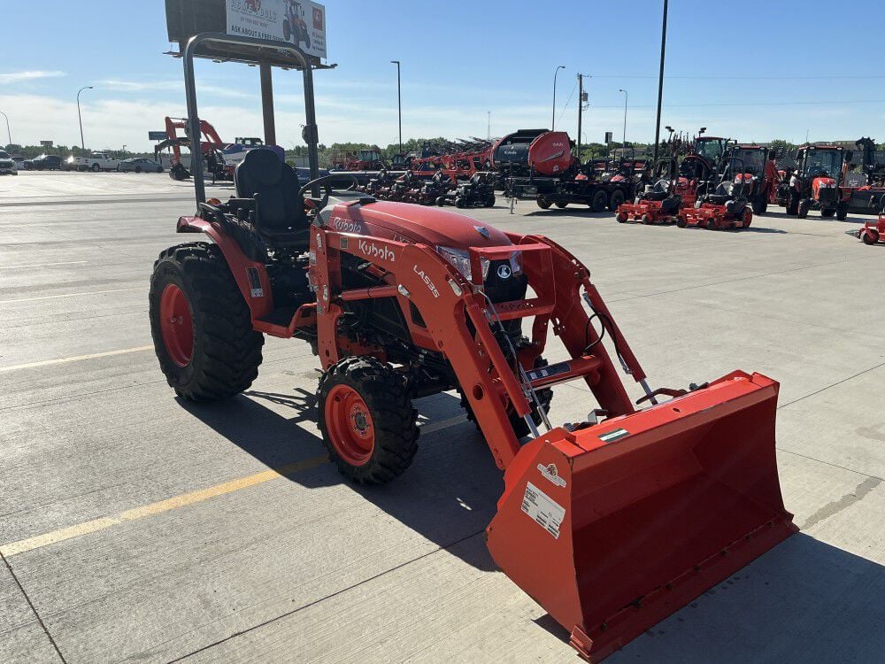 Kubota LX2620HSD Diesel Compact Utility Tractor Used 2025, large image number 4