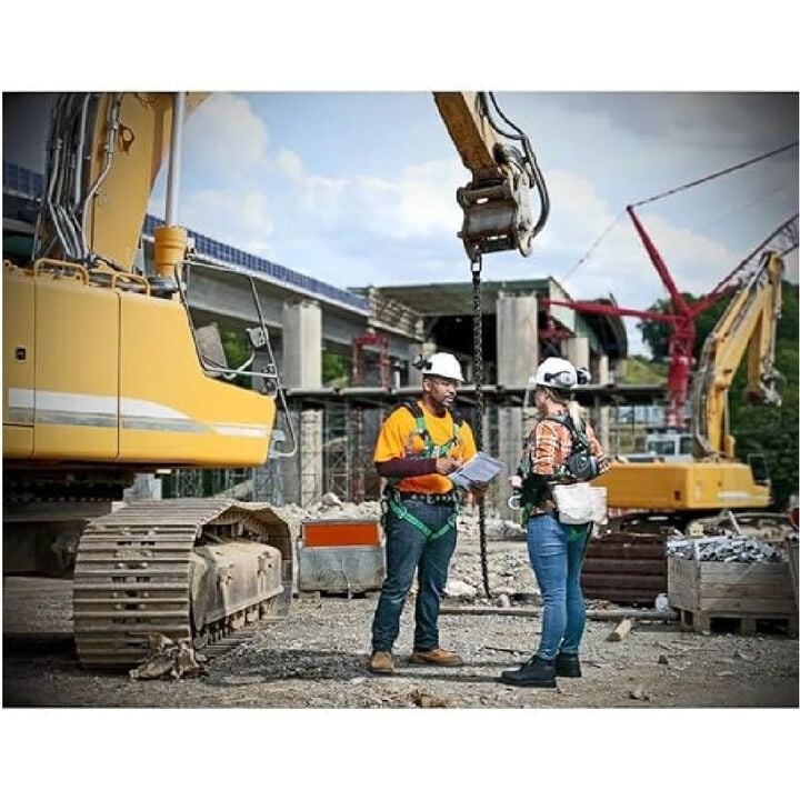 MSA Safety Works V-FORM Green Quick Connect Leg Strap Full Body Safety Harness, large image number 7