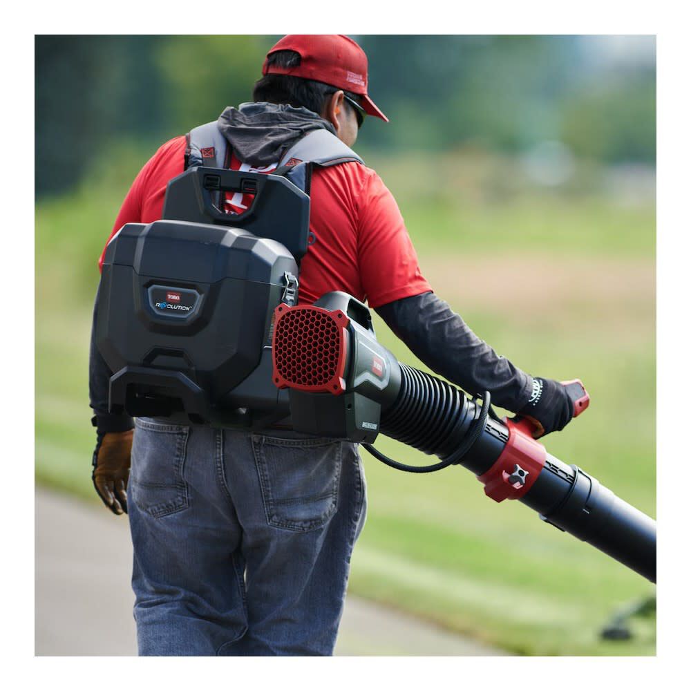 Milwaukee backpack on sale leaf blower
