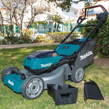 Makita 18V X2 (36V) LXT LithiumIon Brushless Cordless 21in Self Propelled Lawn Mower Kit with 4 Batteries (5.0Ah), large image number 9