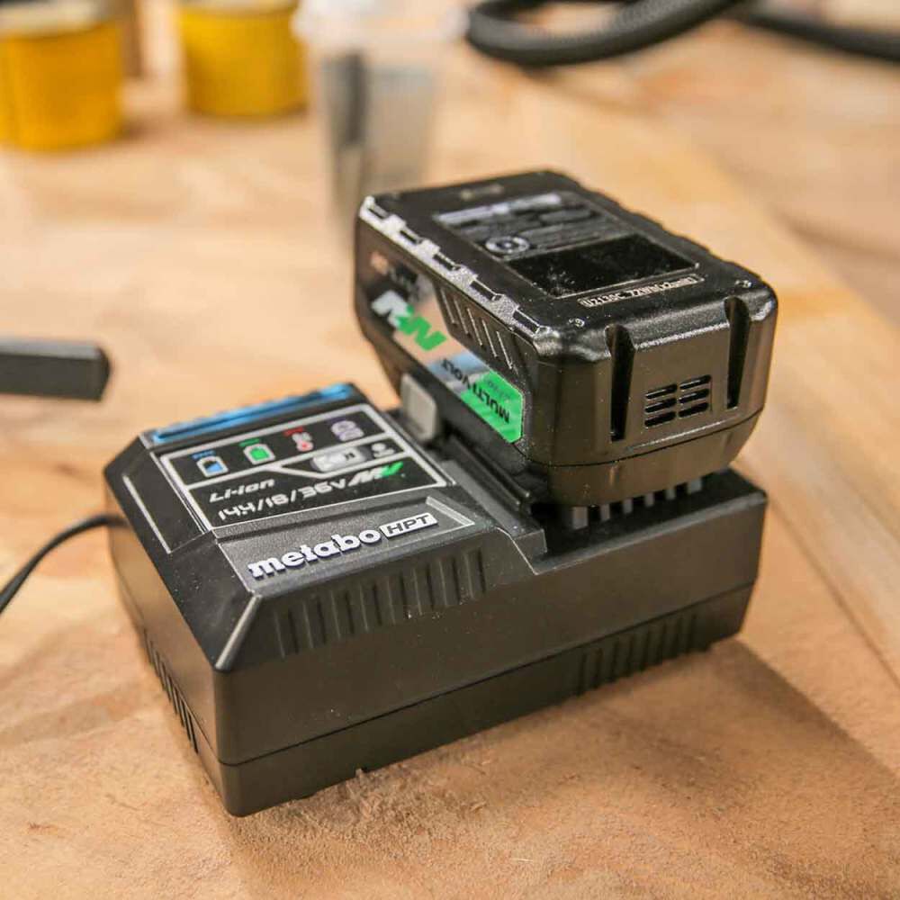 Metabo HPT Promotional 36V/18V 4.0Ah/8.0Ah MultiVolt Lithium Ion Slide Battery and Charger Kit, large image number 2