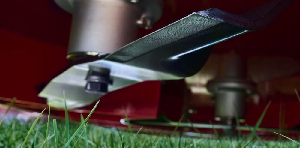 Husqvarna LaserEdge Eversharp 21in Shredder Blade for 60in PT and P ZT Mowers