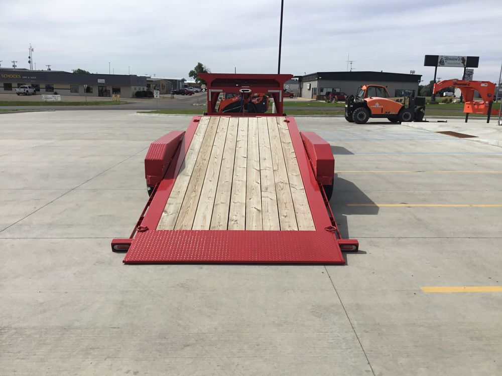 Diamond C HDT 28 Ft Triple Axle Gooseneck Tilt-Bed Trailer, large image number 7