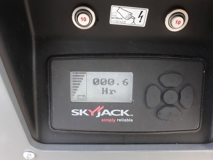 Skyjack 26 Ft. E-Drive Electric Slab Scissor Lift, large image number 15