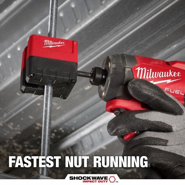 Milwaukee SHOCKWAVE Impact Duty 3/8 Inch Threaded Rod Nut Runner, large image number 2