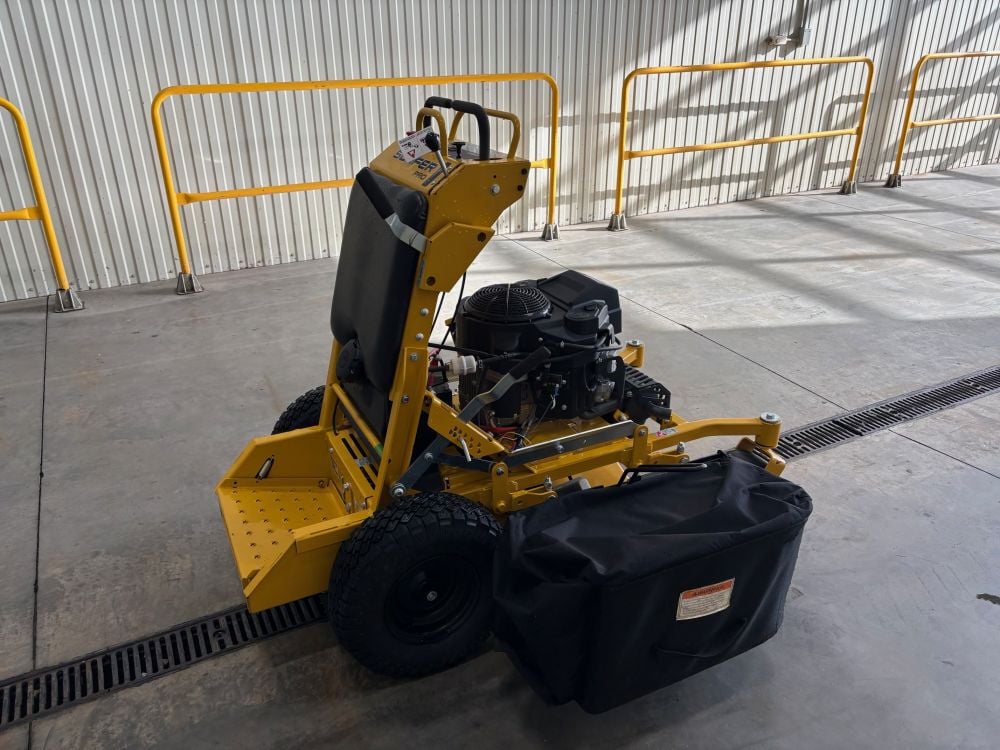 Hustler Surfer Pro 34 Inch Stand-On Zero-Turn Mower Used 2025, large image number 2
