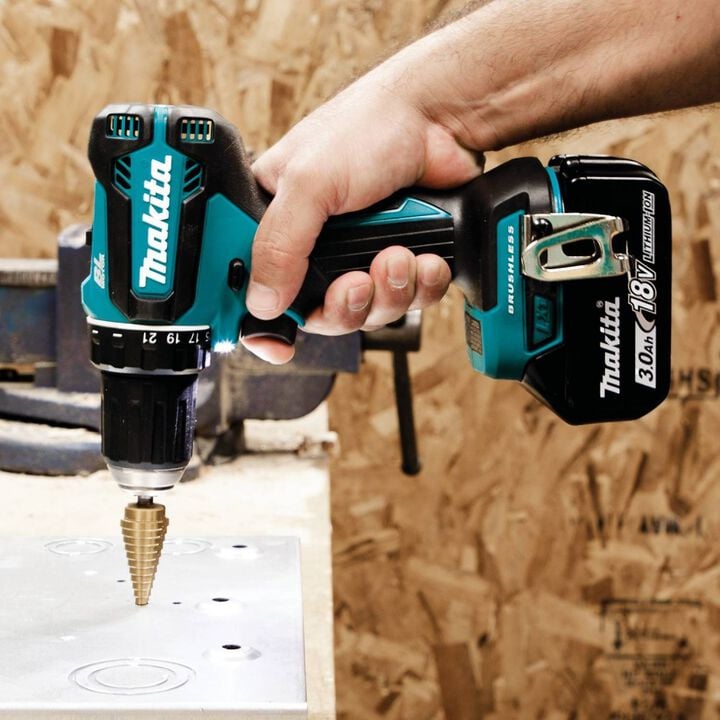 Makita 18V LXT Lithium-Ion Brushless Cordless 1/2 in. Driver-Drill Kit (3.0Ah), large image number 3