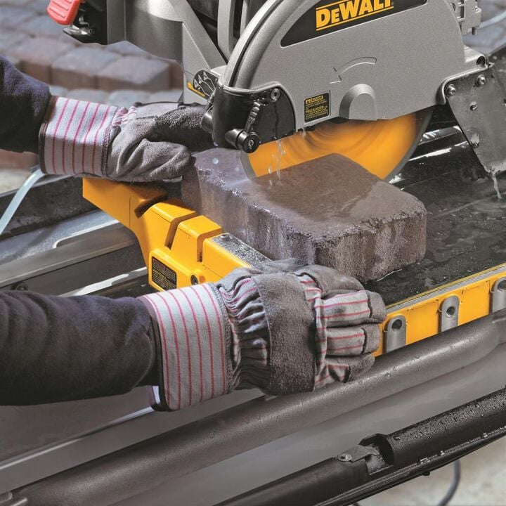 DEWALT HEAVY-DUTY 10in WET TILE SAW (D24000), large image number 8
