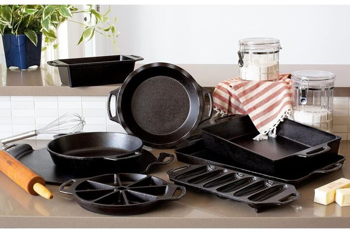 Lodge Cast Iron 8 Slot Black Seasoned Cast Iron Wedge Pan, large image number 4