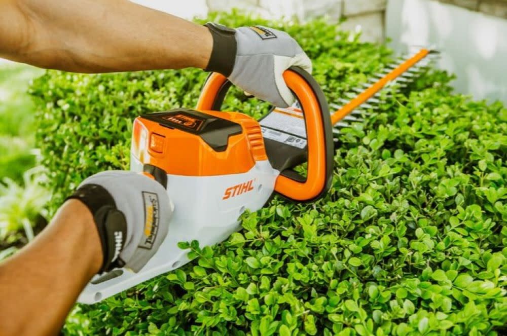 Stihl HSA 100 Commercial-Grade Battery-Powered Hedge Trimmer (Bare Tool), large image number 4