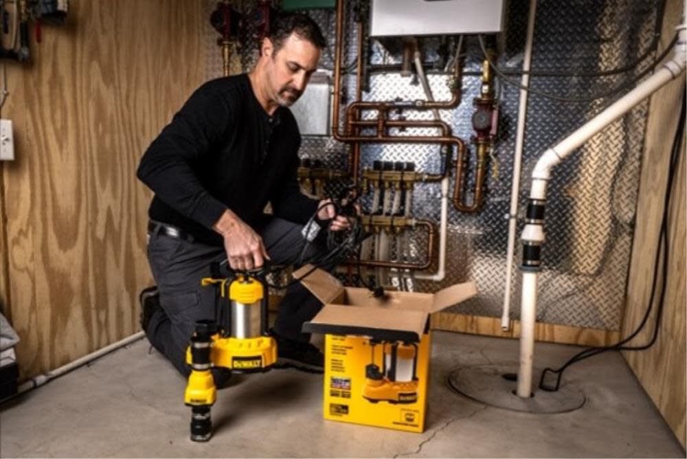DEWALT Submersible Sump Pump 1/2 HP Stainless Steel/Cast Iron Vertical, large image number 8