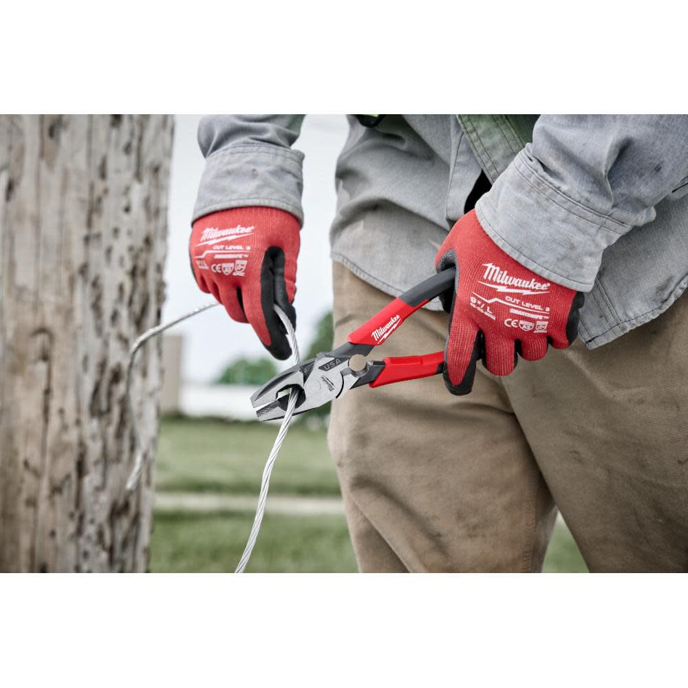 Milwaukee 9inch Linemans Comfort Grip Pliers with Thread Cleaner (USA), large image number 6