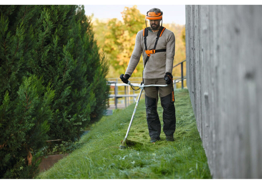 Stihl FSA 120 36V Cordless Trimmer Kit, large image number 2