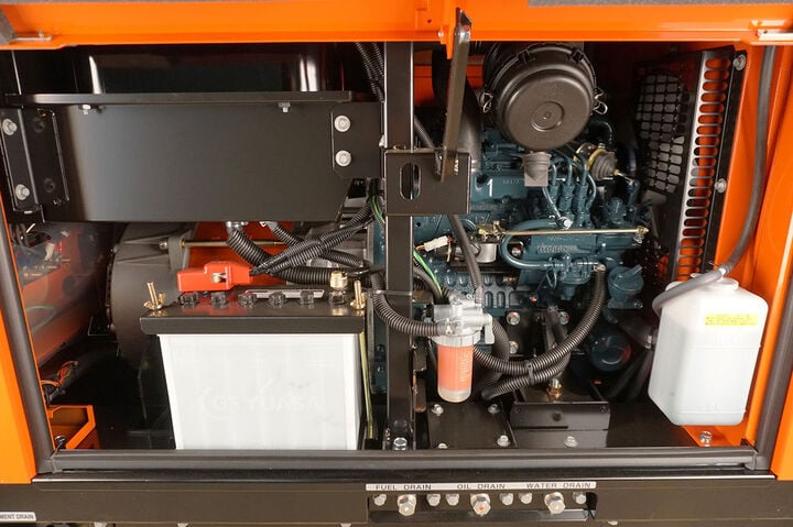 Kubota Lowboy Pro GL Series 14,000 Watt (14kW) Diesel Powered 50-State Liquid-Cooled Standby Generator, large image number 7