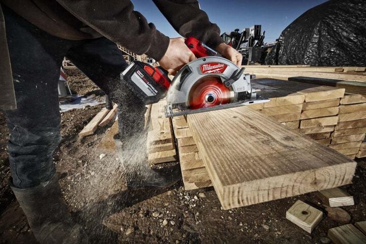 Milwaukee M18 FUEL 7 1/4inch Circular Saw Reconditioned (Bare Tool), large image number 11