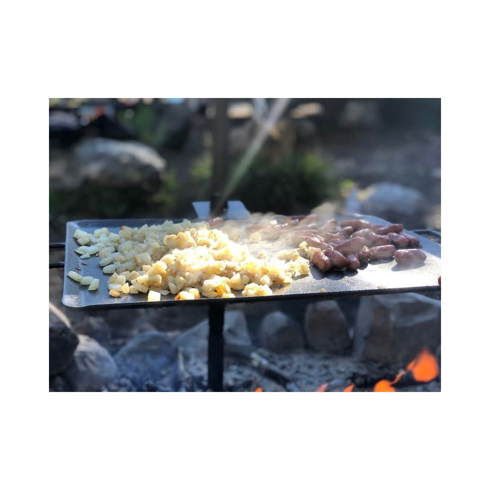 Camp Chef Mountain Series 16 x 18 in Steel Man Grill MMGRILL