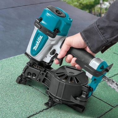 Makita 1-3/4in Coil Roofing Nailer, large image number 7