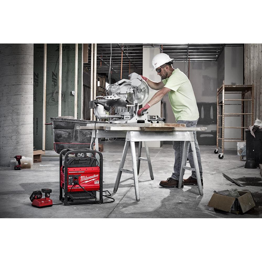 Milwaukee Promotional MX FUEL CARRY ON 3600with 1800W Power Supply, large image number 15