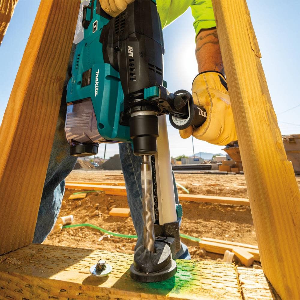 Makita 40V max XGT 1-3/16in AVT Rotary Hammer Kit with Dust