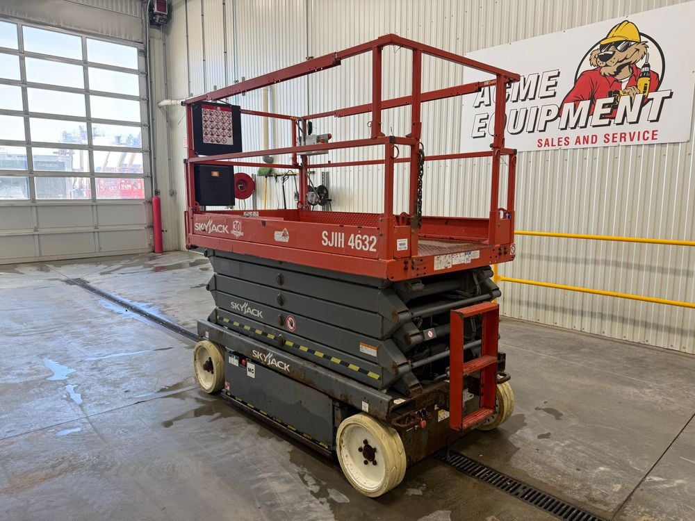 Skyjack SJIII4632 32 Ft Electric Slab Scissor Lift Used 2016, large image number 3