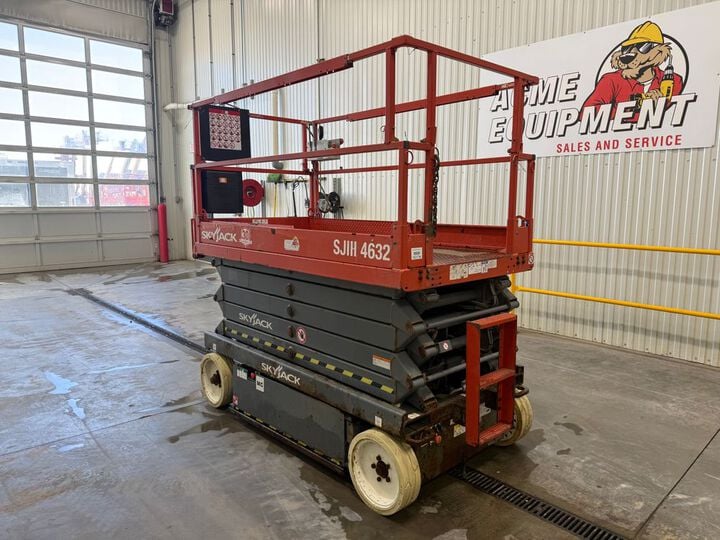 Skyjack SJIII4632 32 Ft Electric Slab Scissor Lift Used 2016, large image number 2