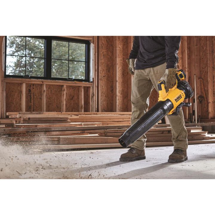 DEWALT Promotional 20 V MAX Lithium Ion XR Brushless Handheld Blower (5.0 AH), large image number 2