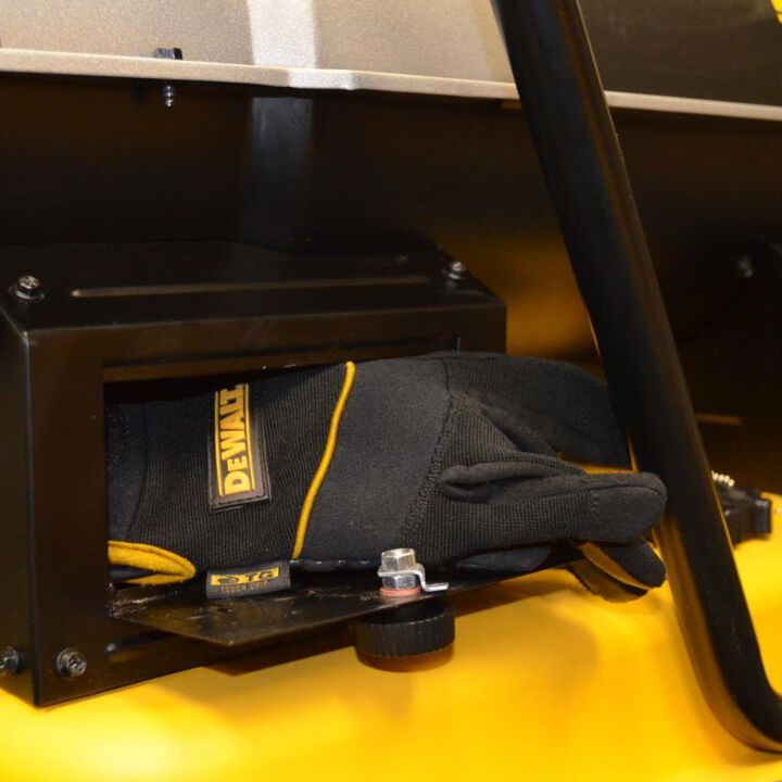 DEWALT Forced Air 135000 BTU Kerosene Heater, large image number 2