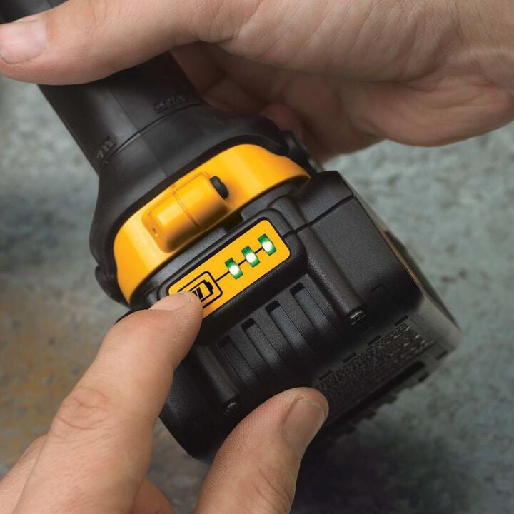 DEWALT 20V MAX 20V 3Ah Lithium Ion Power Tool Battery Pack with Fuel Indicator, large image number 4