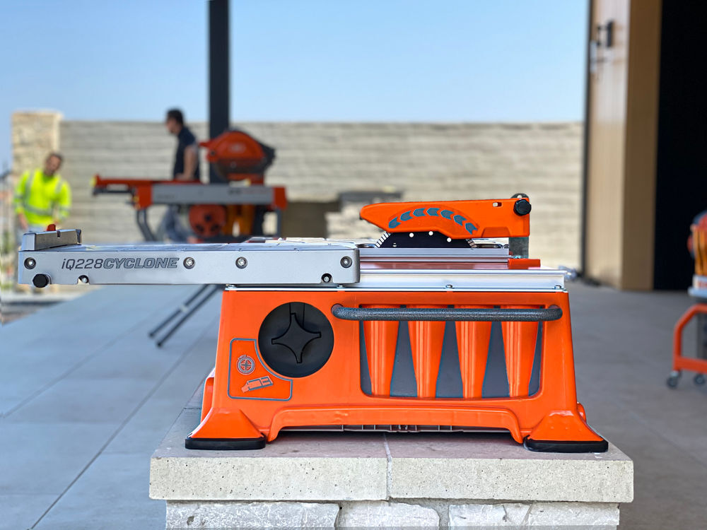 iQ Power Tools 7 inch Dry Cut Bench/Tabletop Tile Saw with Integrated Dust Control and New TRU-CUT System, large image number 3