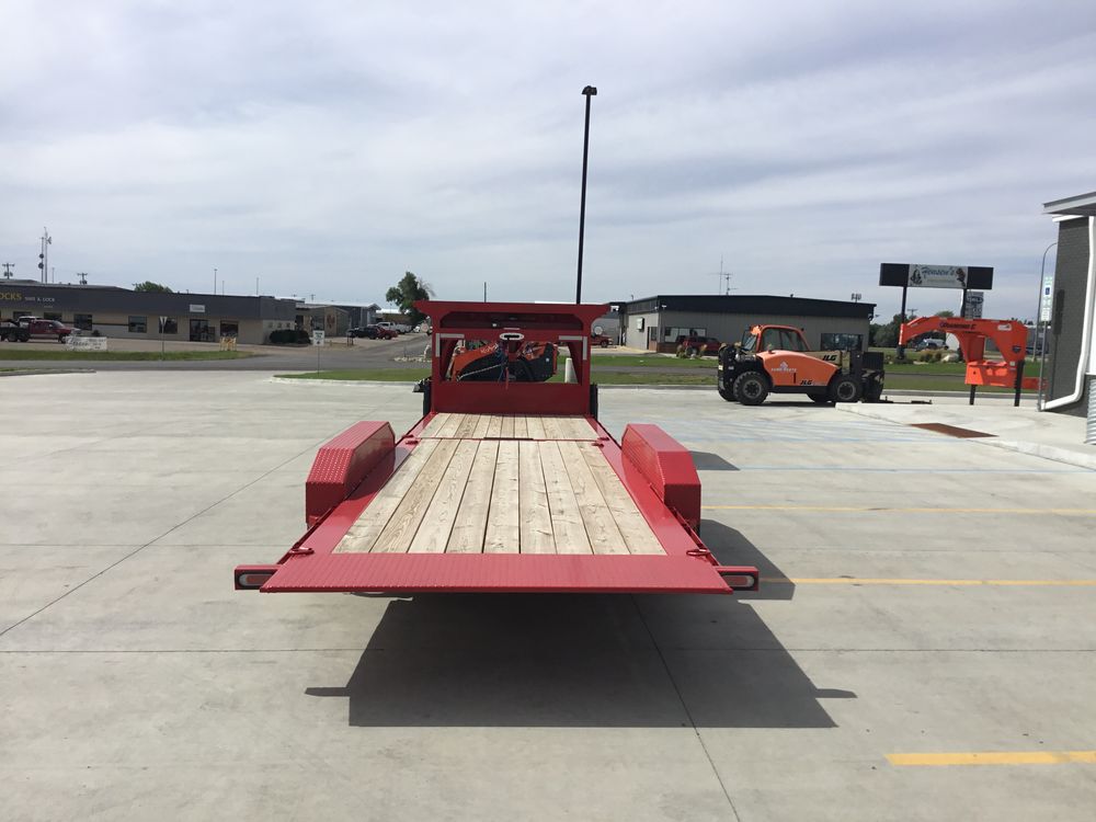 Diamond C HDT 28 Ft Triple Axle Gooseneck Tilt-Bed Trailer, large image number 8