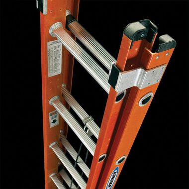 Werner 36-ft Fiberglass 300-lb Type IA Extension Ladder, large image number 9