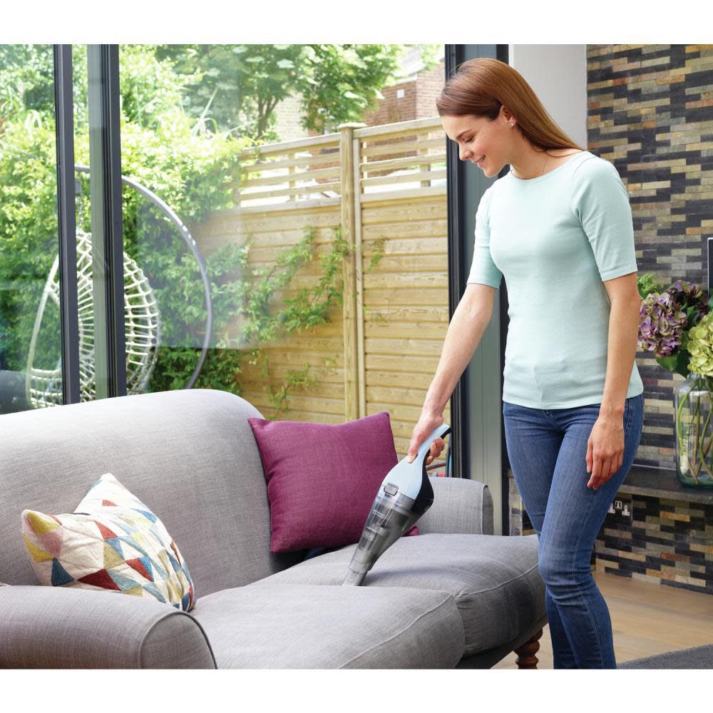 Black and Decker Quick Clean 7.2V Cordless Handheld Vacuum HNVC215B12