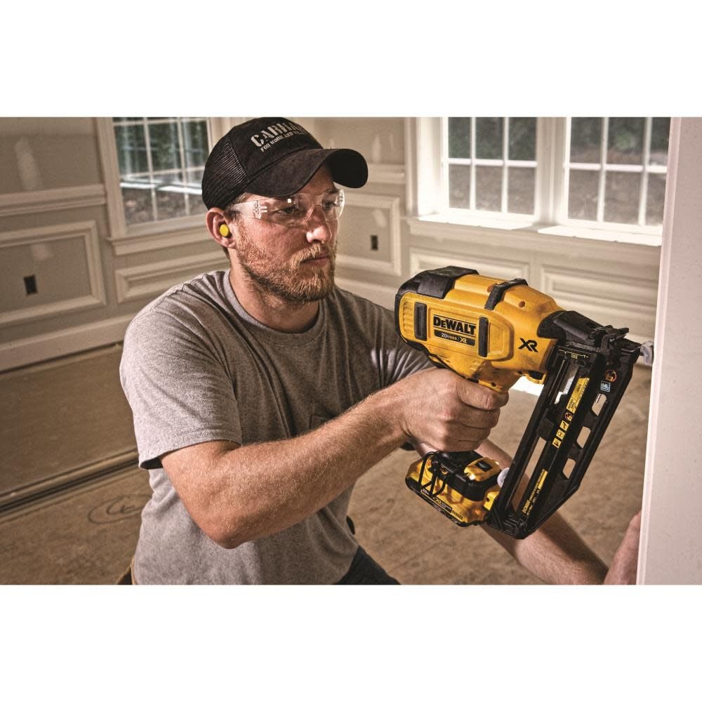 DEWALT 20 V MAX 16 Gauge Angled Cordless Finish Nailer Kit Simolary simolary.com 7