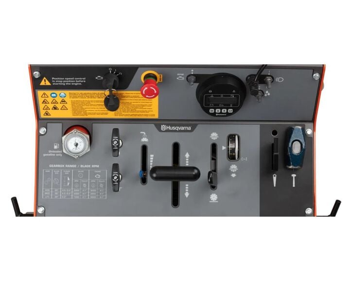 Husqvarna Construction FS 4600 G 49.6HP 30 Inch Gas Flat Saw Reconditioned, large image number 4